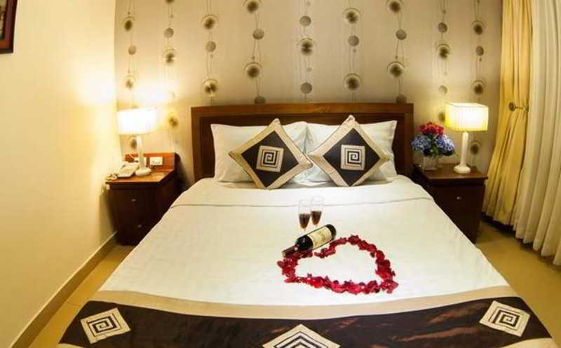 Eden Garden Hotel Хошимін Екстер'єр фото