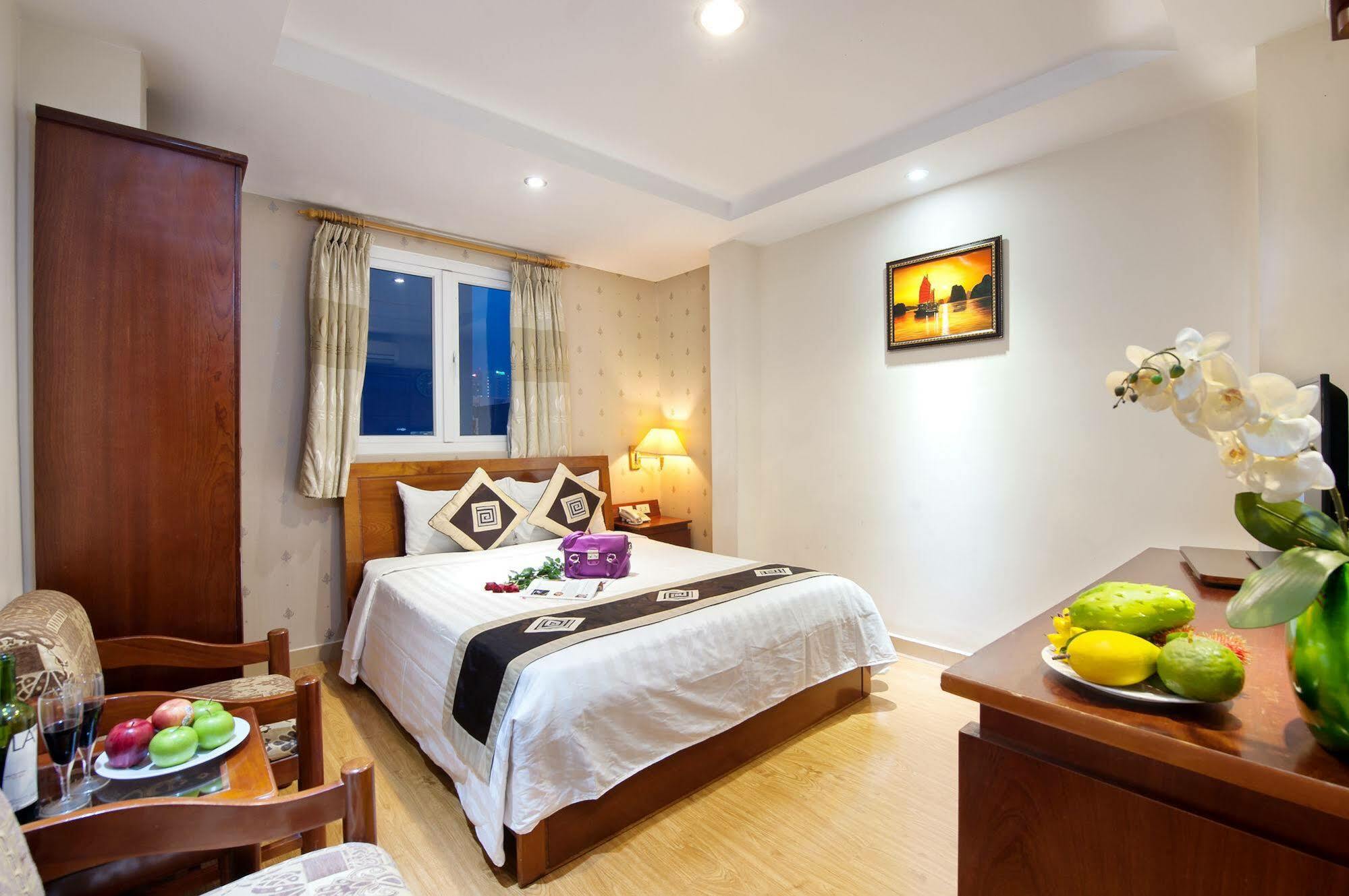 Eden Garden Hotel Хошимін Екстер'єр фото