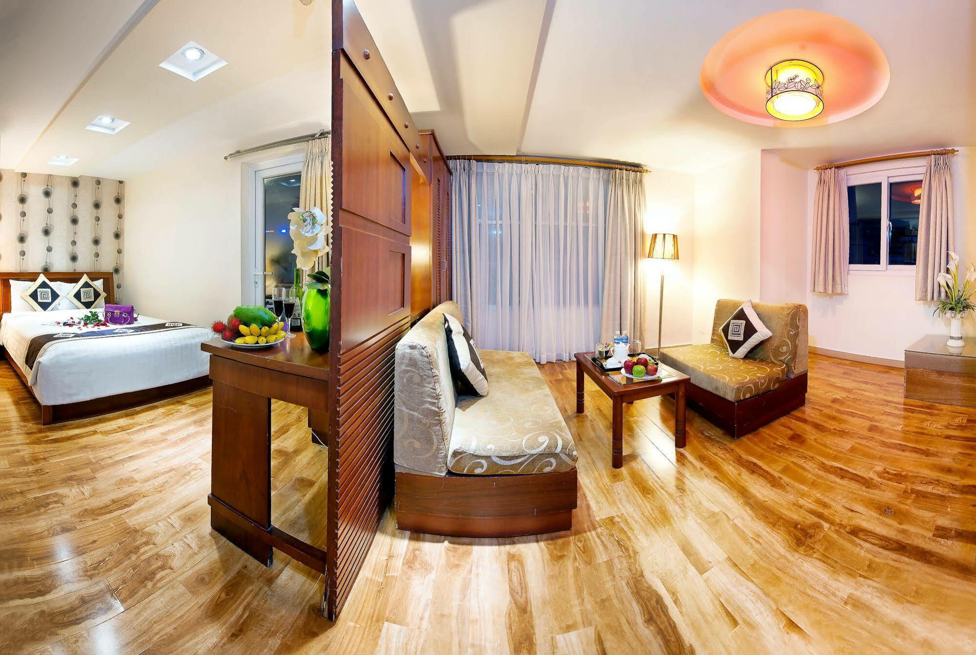 Eden Garden Hotel Хошимін Екстер'єр фото
