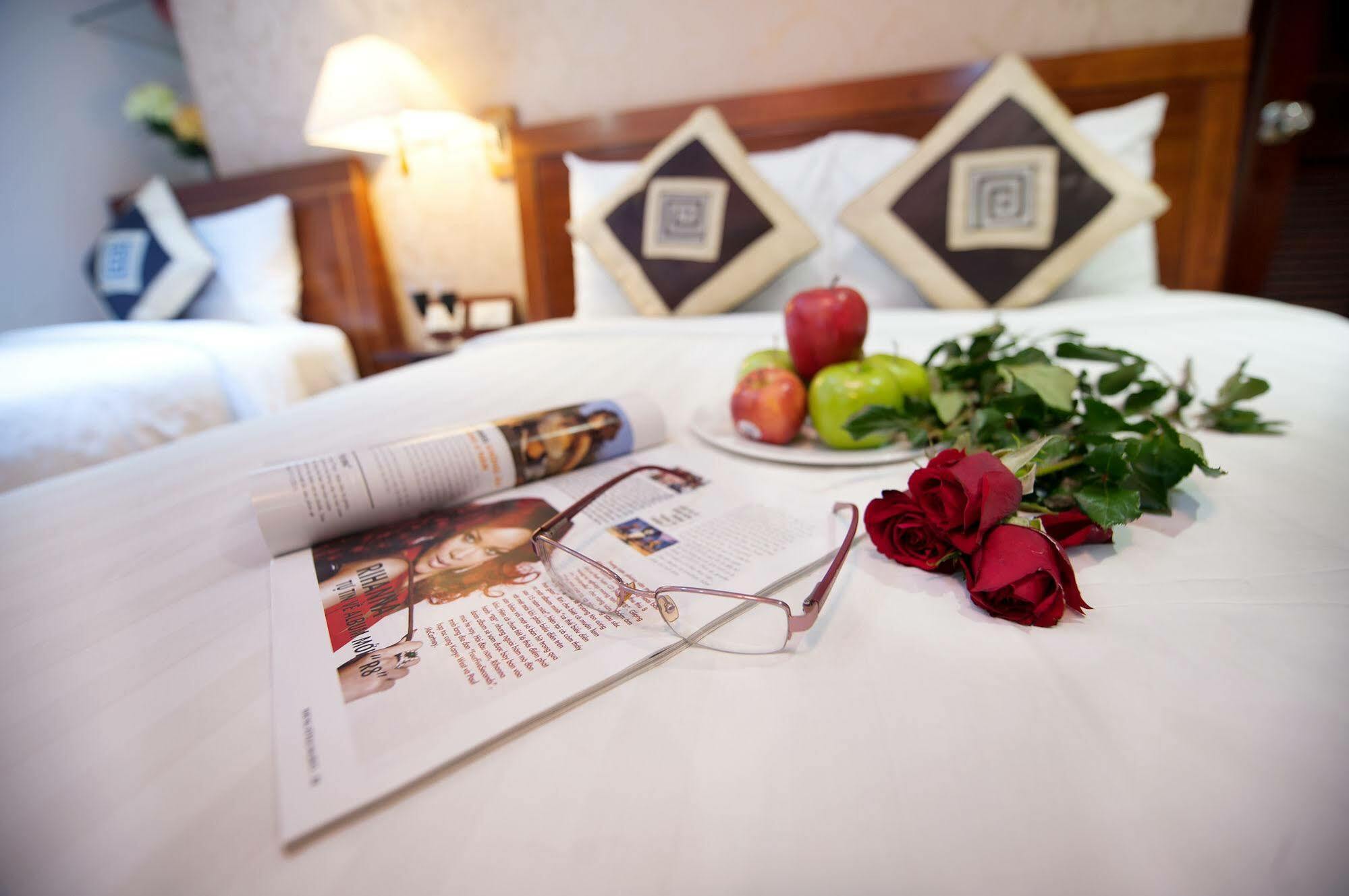 Eden Garden Hotel Хошимін Екстер'єр фото
